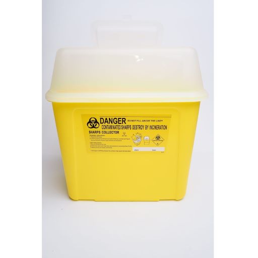 Sharp container 7.6L with cover